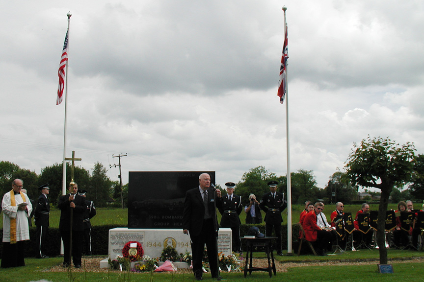 Remembrance Service at the 398th Memorial at Nuthhampstead - June 8, 2002 