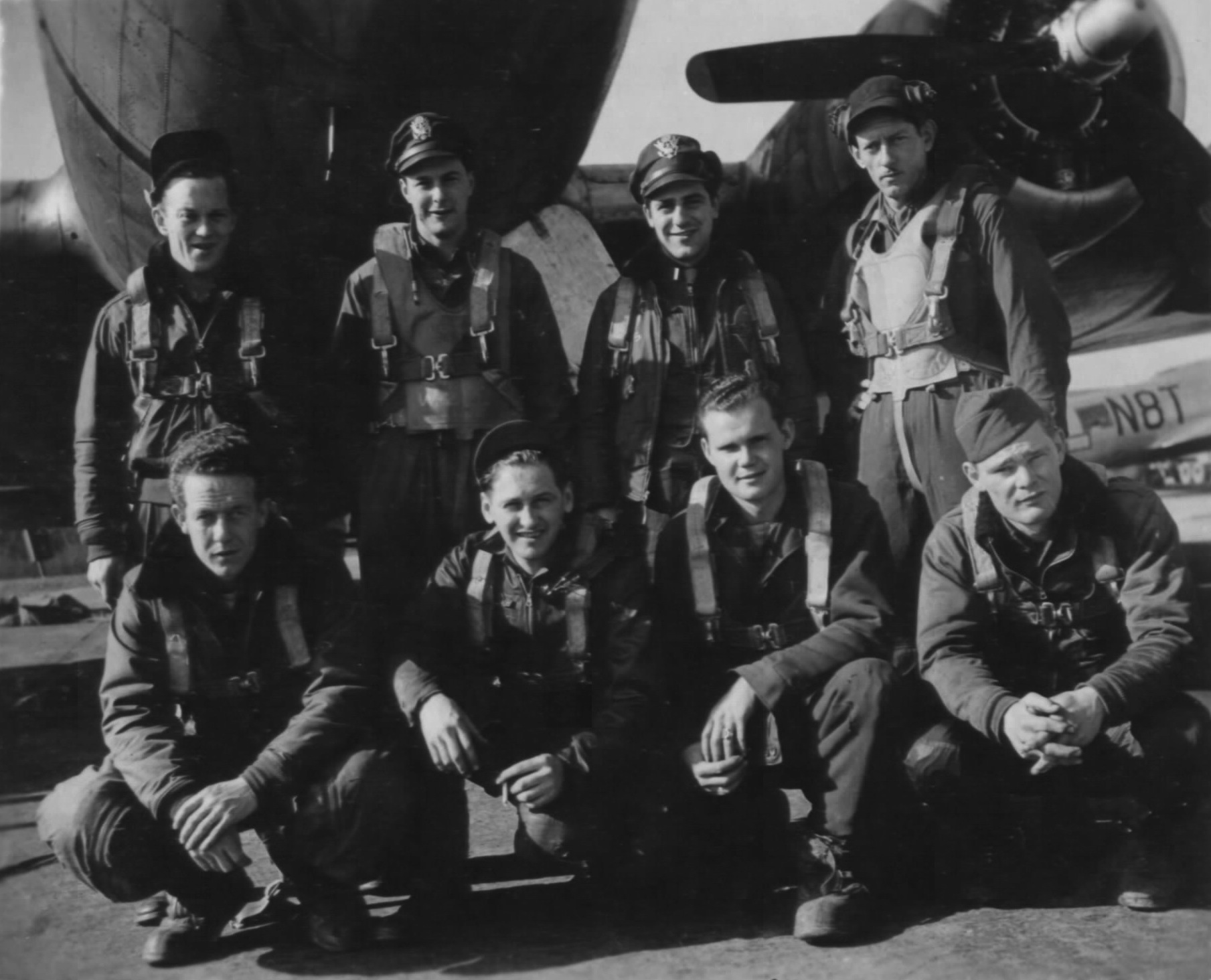 Woodmansee's Crew - 600th Squadron - 10 April 1945  