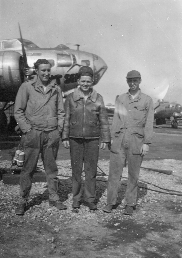 Bowman's Ground Crew - 603rd Squadron - 1944/1945